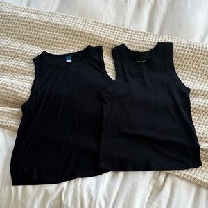 Old Navy Black Tank Tops - Size Small